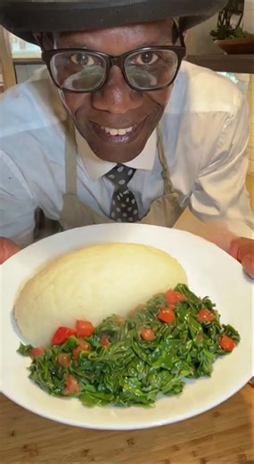 Making ugali the traditional way #villagelife #africanfood #ugali