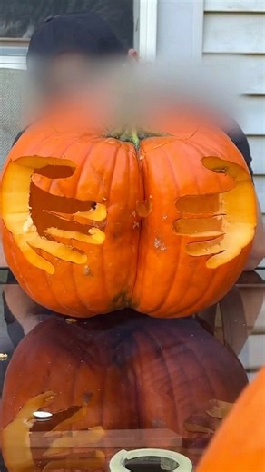 This Pumpkin Carving Is Hilarious! 😭💀