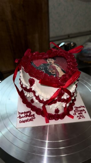 you’re killing it girl✨ #jhope #cakeinspo #houstoncakes #bts #cakedecor