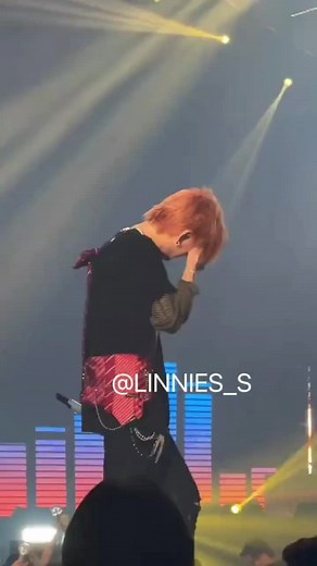 Yoshi and Hyunsuk Crying at TREASURE Hello Concert