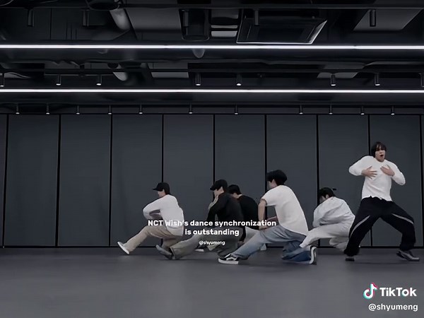 amazing legs #nctwish #dance #fyp #syncronization
