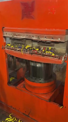 The Satisfying Manufacturing Process of Crocs