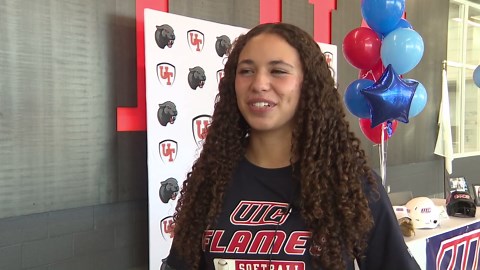 UT softball's Mea Johnson signs to play at U of Illinois Chicago