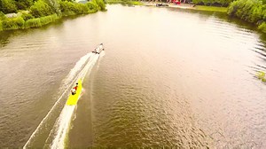 Summer Vibez in Walibi is extra lang genieten van alle rides en extra activiteiten! Kom jij volgende week #hardgaan op onze banaan? | Walibi Holland