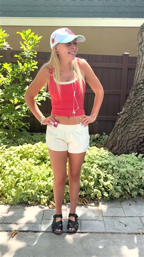 August heat is silent but deadly 💀🥵 #comedy | Neve