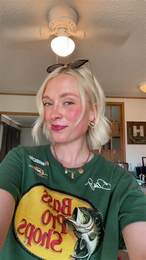 Transform Your Hair: From Robert to Bob This Summer