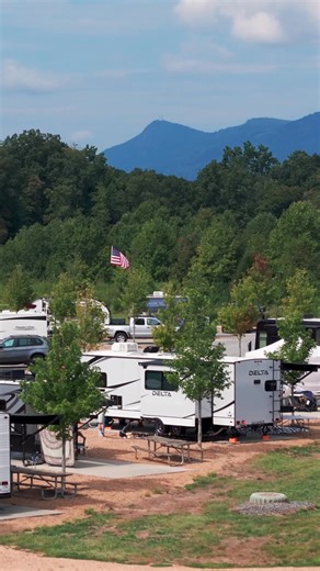We’re thrilled to be performing at Earl Scruggs Music Festival on a stellar lineup this Labor Day Weekend, August 29-31! Who’s joining us? Weekend & 1-Day Passes are on sale now at earlscruggsmusicfest.com! | Nitty Gritty Dirt Band