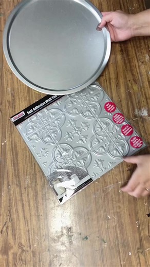 976K views · 12K reactions | Here’s an idea for the Pizza Pan & Embossed Wall Tile from Dollar Tree! Use as Door Decor or Leaner! ✔️full tutorial info in comments! #christmascrafts #dollartreecrafts #dollartreediy #christmasdecorations | Hammons Nest | Facebook