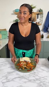 On Sunday we eat Chanelle's escovitch fish 🐟 Ingredients: 4 snapper fillets 1 tbsp green seasoning 200g plain flour 1 tsp seafood dry seasoning or fish seasoning 1/2tsp black pepper 1 tsp smoked paprika 1 tsp garlic granules 1 tsp onion powder 1 medium onion, sliced finely 1 scotch bonnet chilli 1 small carrot, julienne 1 sweet pepper, sliced finely 2 garlic cloves, chopped 1 tsp pimento seeds 1 tbsp caster sugar 100ml white wine vinegar A few sprigs of fresh thyme 1 tsp salt Jamaican harddough