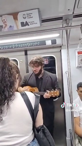 Videos de Alek Che (@alek.che) con “sonido original - Alek Che”