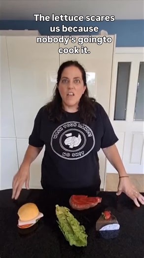 Cross-contamination is not a single issue to solve. It’s about reenforcing daily safety practices, day in and day out. #foodsafety #foodsafetymatters #foodsafetymanagement #foodsafetytraining #restaurants | Simply Safer