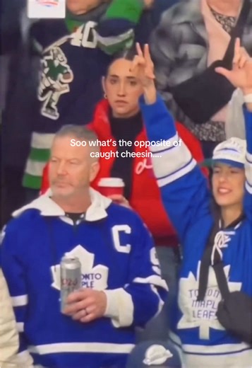 Clearly not a very good poker player… 😬👉🏻👈🏻 #hockey #nhl #canucks @The Dirty Denim Shop