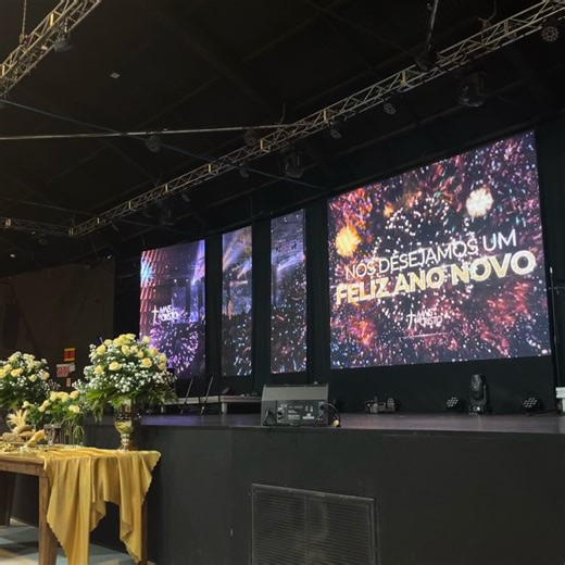 jú ☆ on Instagram: "Finalmente 2026✨ Mas para iniciar esse novo ano, é preciso agradecer o ano passado. 2025 foi um ano e tanto, posso dizer que foi o ano mais difícil, mais transformador, o pior e melhor ano da minha vida. Tudo o que aconteceu me fez ser a pessoa que sou hoje e é por esse motivo que estou ansiosa para viver o 2026. Se eu começar a citar todos os acontecimentos que me marcaram será preciso de mais do que apenas uma publicação, mas não estou aqui para isso, estou aqui para demons