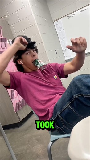 Classroom Prank Level: 100 💀🥫