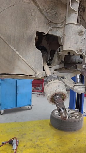 How to install a new front excel @highlight #mechanical #mechanic #suspension | Mujahid Manzoor | Facebook