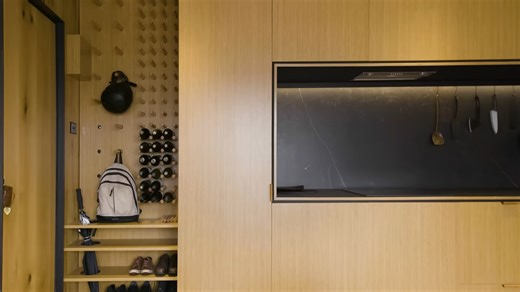 This 370sqft 1970s apartment lives two lives at once