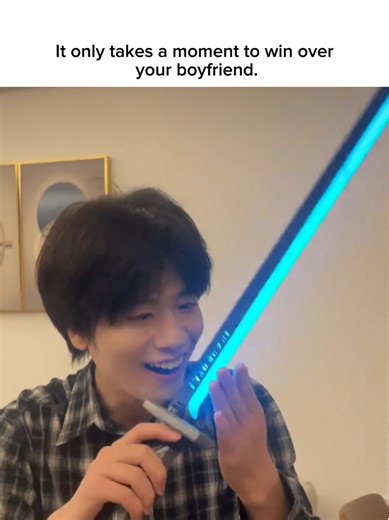 It only takes a moment to win over your boyfriend.