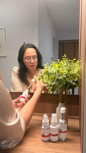 Vanessa Ray on Instagram: "Mum life means my skincare has to be simple, gentle and actually work 🤍 No time (or patience 😅) for complicated routines. I first got to know @clemenceorganics through Beauty Insider and tried their Ultimate SOS Balm — it helped calm my skin, and it’s been amazing for my husband’s eczema too 🙌 That alone made me curious to try more from the range. This has been my easy face prep routine lately: ✨ Refining Cleanser – cleans without stripping ✨ Ultimate Biome Spritz –