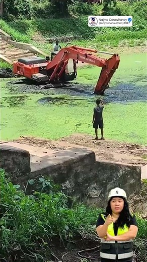 Excavator Stuck in a Muddy Canal… Getting Out Won't Be Easy 💀🚜🌊
