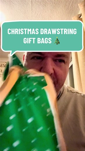 Wrap it up the easy way 🎁✨ these Christmas drawstring gift bags make wrapping quick, cute and stress-free — just fill, pull, and you’re done! 🎄 #christmasgifts #giftwrapping #festivefinds #tiktokshopfinds #ukdeals