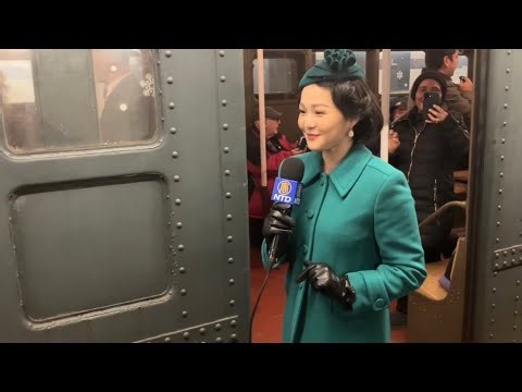 NYC's Vintage Subway Train Ride Takes You Back to 1932 Every Holiday Season