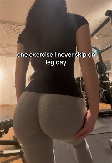 Kneeling Squat: The Ultimate Exercise for Glute Gains