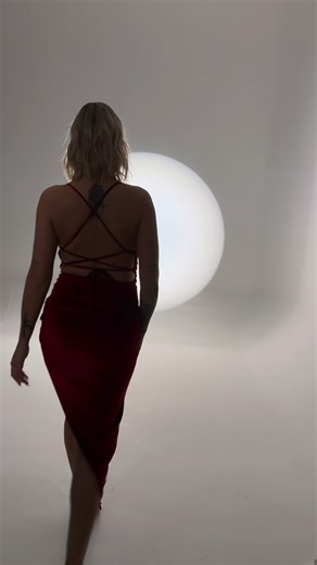 Alexandru - Visual Stories on Instagram: "A quiet moment. A powerful body. A story worth remembering. I create simple, elegant maternity portraits in my Stratford studio, focused on emotion, light and timeless style. 📍 Stratford, East London 🤍 Studio maternity sessions 📅 Limited availability Book via the link in bio or send me a message. #maternityphotoshoot #pregnancyshoot #londonmums"