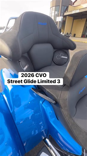 The all new CVO trike in Electric Coast! 🌊 🌊 #cvo #trike #harleydavidsonmotorcycles | Tim Bartlett