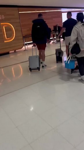 Heartwarming Surprise for Mom's 60th Birthday Celebration