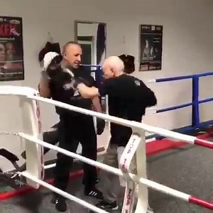 86 year old shows your never to old to box. ✅😎 | Top Boxing