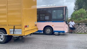 15K views · 61 reactions | Traffic diversions are in effect on Knapton Hill in Smith’s where a car was involved in a collision with a delivery truck and a public bus. Police officers including emergency responders are on the scene. It’s unclear if anyone was seriously injured. We’ll have more details in subsequent newscasts. | Bermuda Broadcasting Company | Facebook