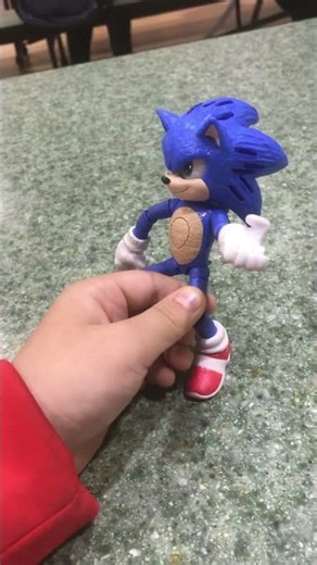 Posing my figures:movie sonic at school