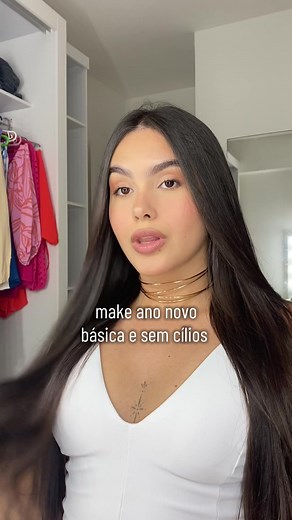 Maquiagem Simples para Ano Novo Sem Cílios