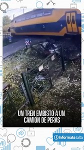 123K views · 241 reactions |  Impactante accidente en Países Bajos  Un tren colisionó con un camión cargado de peras  en un paso a nivel, generando una gran escena de caos y daños materiales. | Informatesalta | Facebook