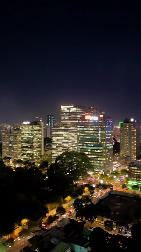 Social Club Sài Gòn: Chill Sky Bar with City View