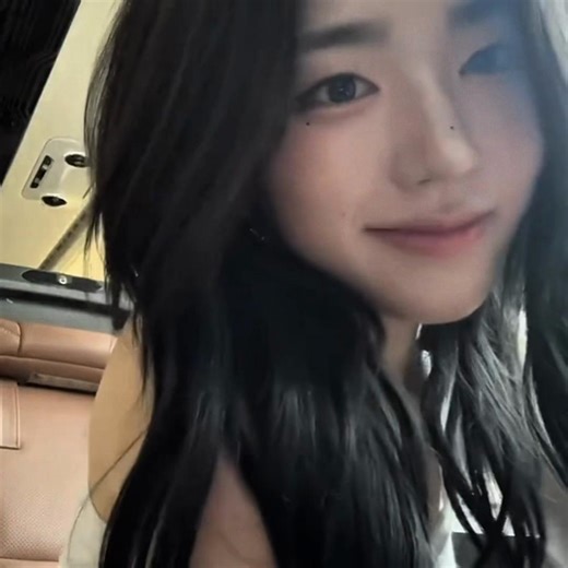 Recreating So Hyun's Iconic Long Hair Look