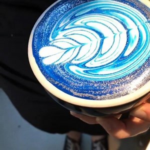 116K views · 775 reactions | Qui veut partager ce café avec nous? ☕️✨☕️✨ | boohoo.com | Facebook