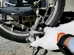 #弹簧 #弹簧厂家 拉力弹簧怎样安装 弹簧的安装技巧#实用小秒招 ,拉簧安装技巧- 抖音