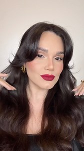 Bora maquiar comigo? ♥️ Produtos usados: Spray Facial @mariobadescu Hidratante @ponds Glow primer @beyoung Base Natural Skin cor 4N @alicesalazar Corretivo Bye Bye olheira cor D.11 @dailus (contorno) Corretivo Forever Skin Correct cor 1N @diorbeauty Contorno Hoola @benefitbrasil Blush Willa @benefitbrasil Gel Kybrow @kyliecosmetics Paleta Pressed Powder @kyliecosmetics Paleta de iluminadores Marília Mendonça @oceane Máscara de cílios Kylash @kyliecosmetics Lápis de sobrancelha Kybrow cor 003 Coo