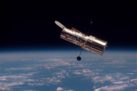 Watch: NASA's Hubble Space Telescope captures rare proof of comet breaking apart
