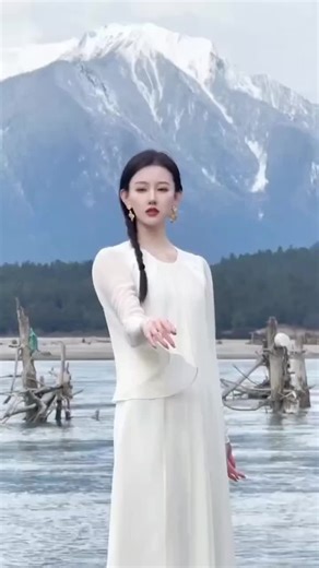 Rin Rin (凜) (@rin80154)’s videos with 爱你在心口难开 (玉梅子 Remix) - 玉梅子