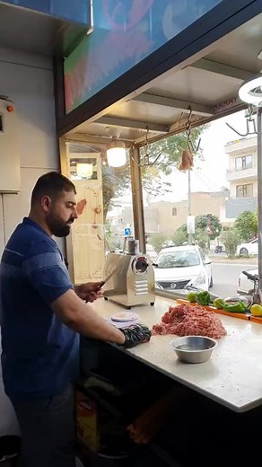 23K views · 346 reactions | کیلۆ کەبابی وەستا محمد  #greenscreen #capcut #xuhuong #meme #tiktok #fyp #viral #bts #foryou #baby #sad #explore #youtube #b #04 #uk #duet #roblox #love #naruto #slemani #hawler #karkuk #dhok #kalar #penjwen #kaniba #setwan | کەبابی وەستا محمد | Facebook