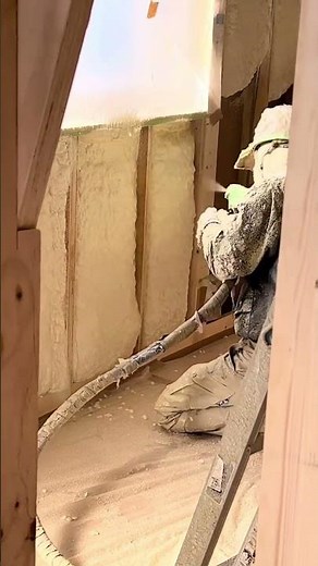 [Spray Insulation New Construction Sprayed Urethane Foam] Spray Insulation | I filmed the sprayin...