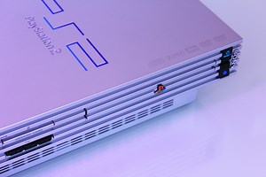 Playstation 2 : un hack permet de faire tourner des jeux gravés sans puce