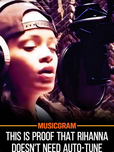 Rihanna’s live vocals prove why she remains one of the most distinctive voices in modern pop and R&B. In live performances, Rihanna’s tone carries a natural grit and warmth that studio recordings only hint at. Her delivery blends control with effortlessness — moving from soft, intimate phrasing to powerful, resonant belts without losing emotional texture. That raw edge is what makes her stage presence feel authentic rather than overly polished. Whether she’s performing a stripped-back ballad or 