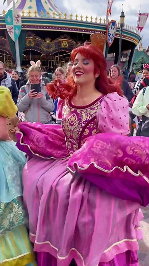 Disney Sisters Anastasia and Drizella - Dress with Pockets Fun