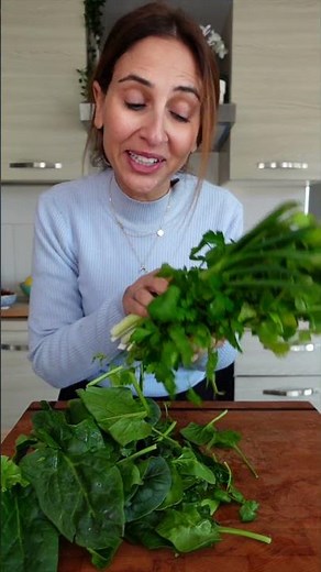 Ash e Reshteh (Persian Noodle Soup)