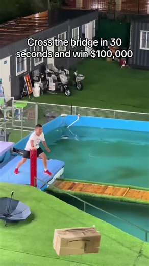 This insane obstacle course challenge pushes competitors to their absolute limits, featuring towering walls, brutal mud crawls, balance-breaking beams, and heart-pounding sprint sections designed to break even the toughest athletes. Every second counts as challengers fight through exhaustion, fear, and adrenaline for a shot at the $100,000 cash prize, with only those who refuse to quit making it to the final buzzer. One mistake can end it all — but finish the course, and you walk away a champion