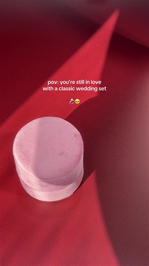 Nothing will beat a classic wedding set 🥰 A timeless solitaire engagement ring paired with a pavé diamond wedding band is just *chef’s kiss* 🤌 Sometimes you don’t want something crazy unique or different – you like the classics 😉💍 🛍️ Shop now at PrincessBrideDiamonds.com ⚒️ Custom design your perfect ring! Text us to get started ✨ 714.899.1122