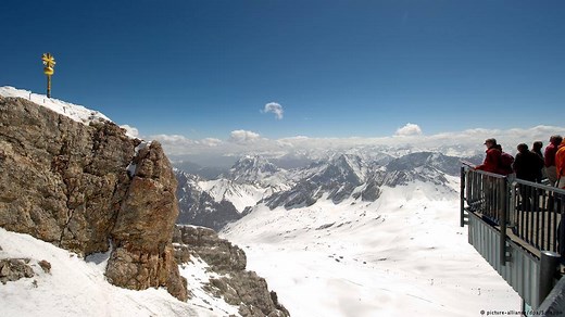 DW host Nicole Frölich explores Germany's highest peak, hikes through Partnach Gorge and visits the winter sports resort of Garmisch-Partenkirchen. | DW Travel
